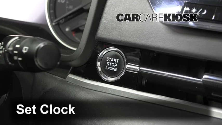 2022 Mitsubishi Outlander SE 2.5L 4 Cyl. Clock